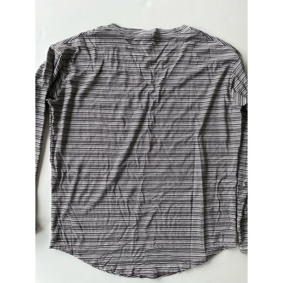 Athleta Cloudlight Stratus Striped Top Whisper Stripe Black/ White Size Small - Picture 6 of 7